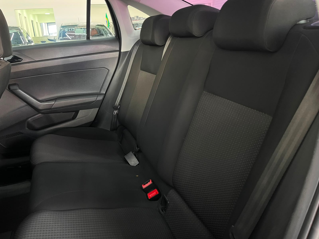Volkswagen Virtus Preto