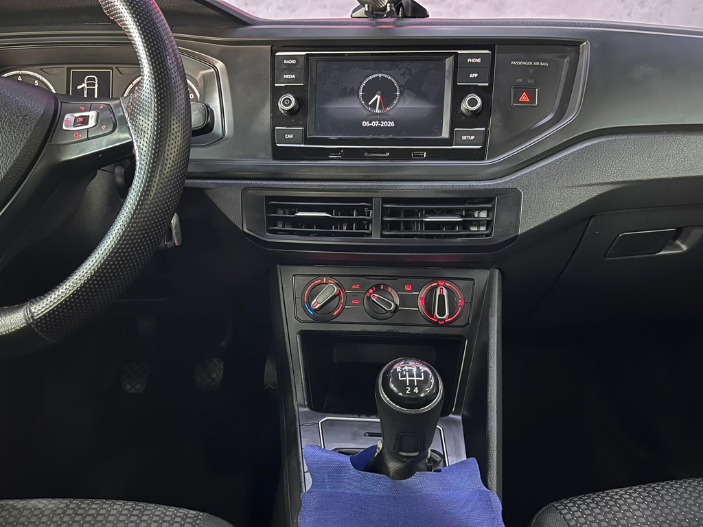 Volkswagen Virtus Preto