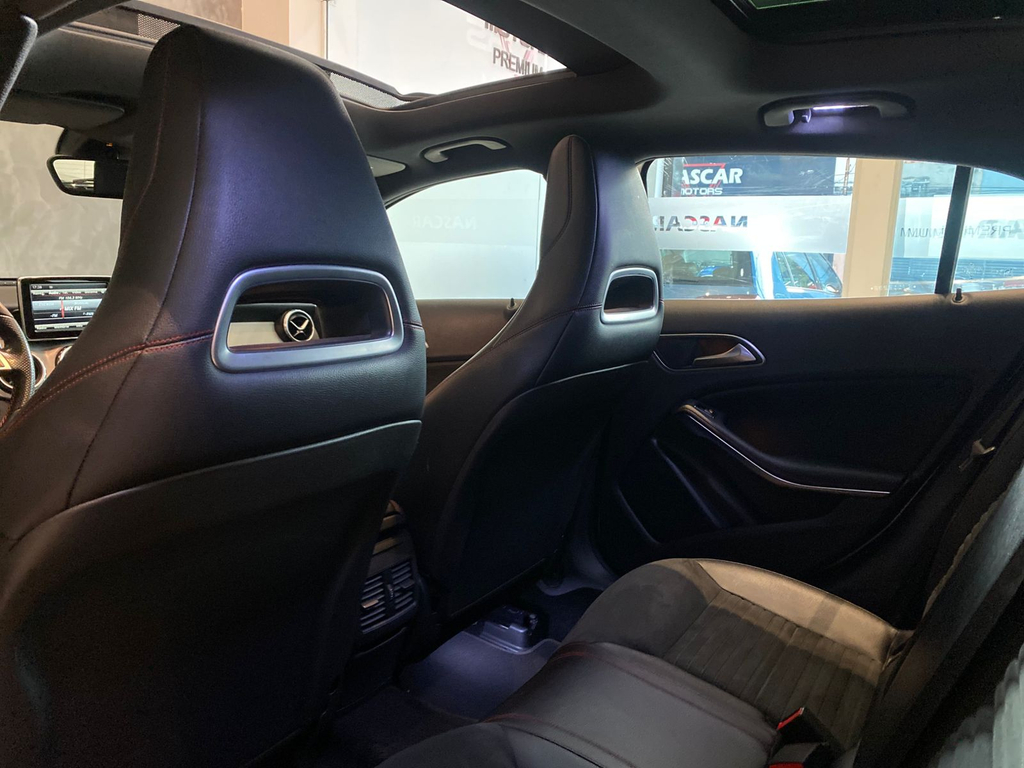 Mercedes Benz GLA-250 Prata