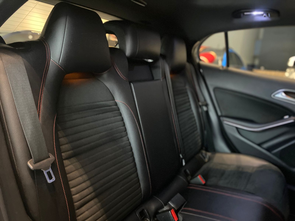 Mercedes Benz GLA-250 Prata