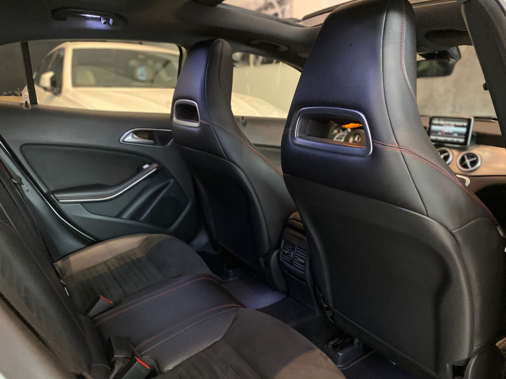 Mercedes Benz GLA-250 Prata