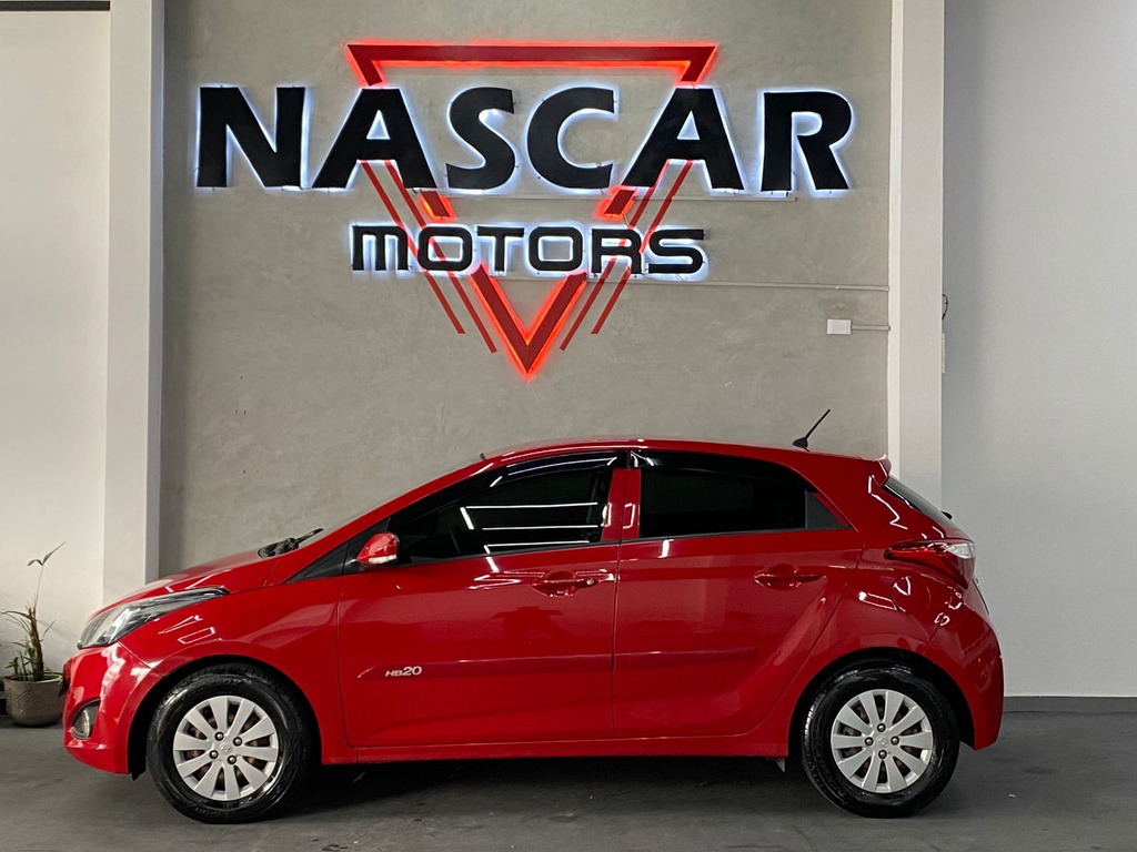 Hyundai HB20 Vermelho