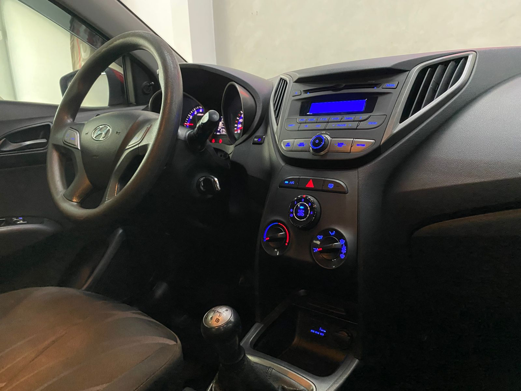 Hyundai HB20 Vermelho