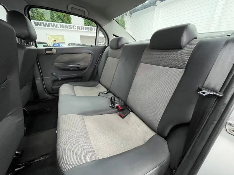 Volkswagen Voyage Prata
