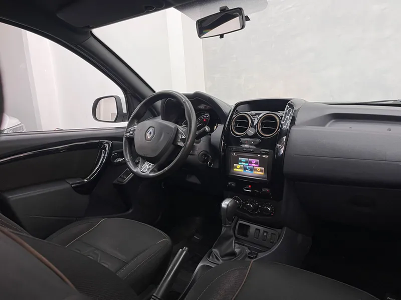 Renault Duster Branco