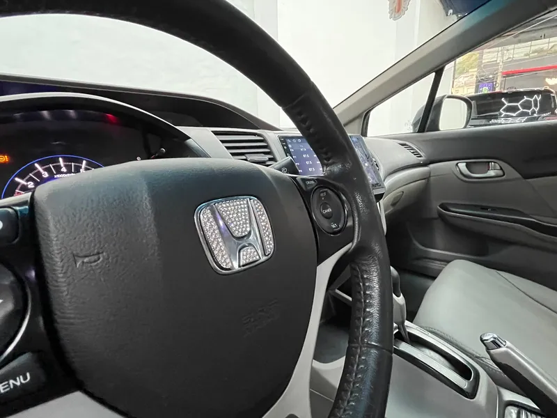 Honda Civic Preto