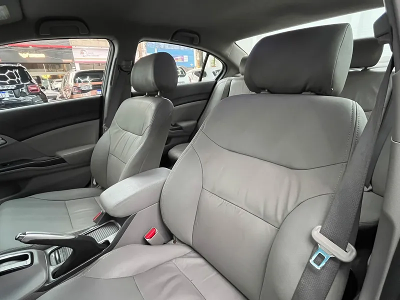 Honda Civic Preto