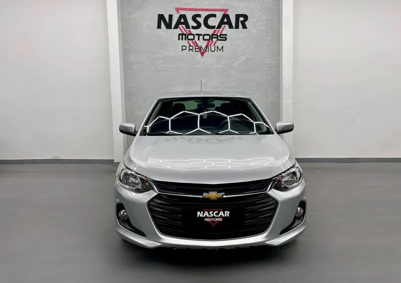 Chevrolet Onix Prata
