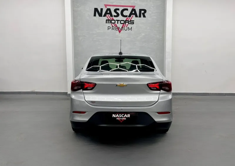 Chevrolet Onix Prata