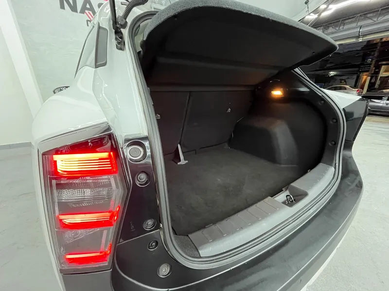 Nissan Kicks Branco