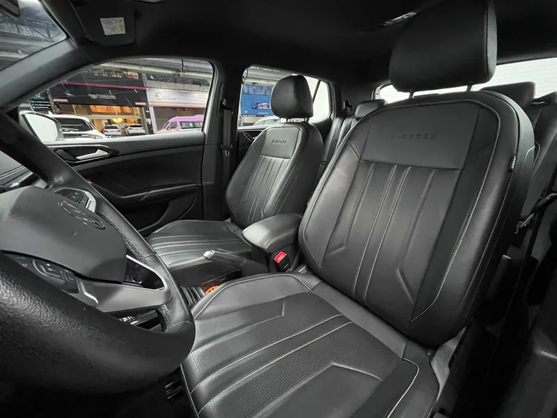 Volkswagen T-Cross Prata
