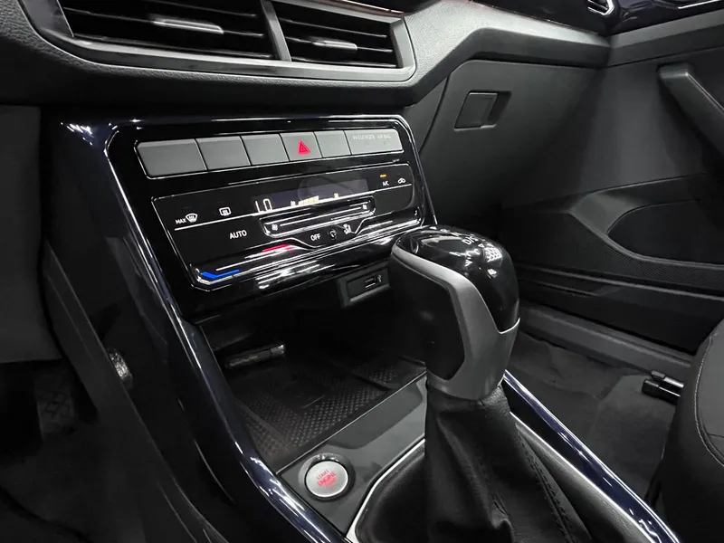 Volkswagen T-Cross Preto