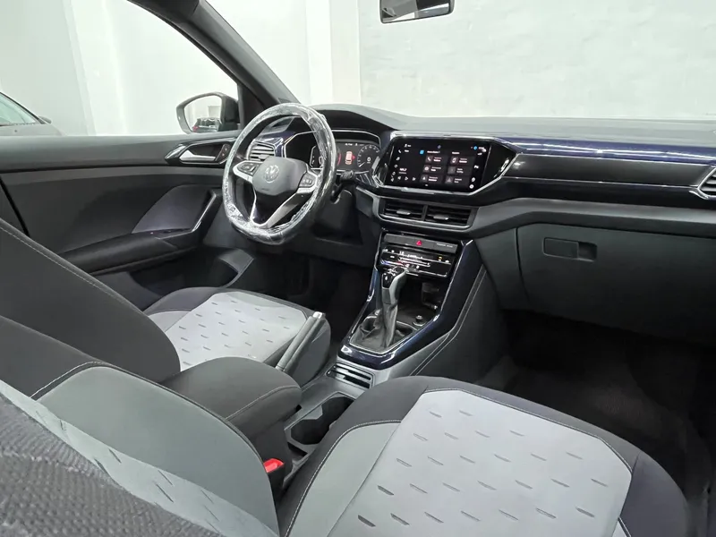 Volkswagen T-Cross Preto