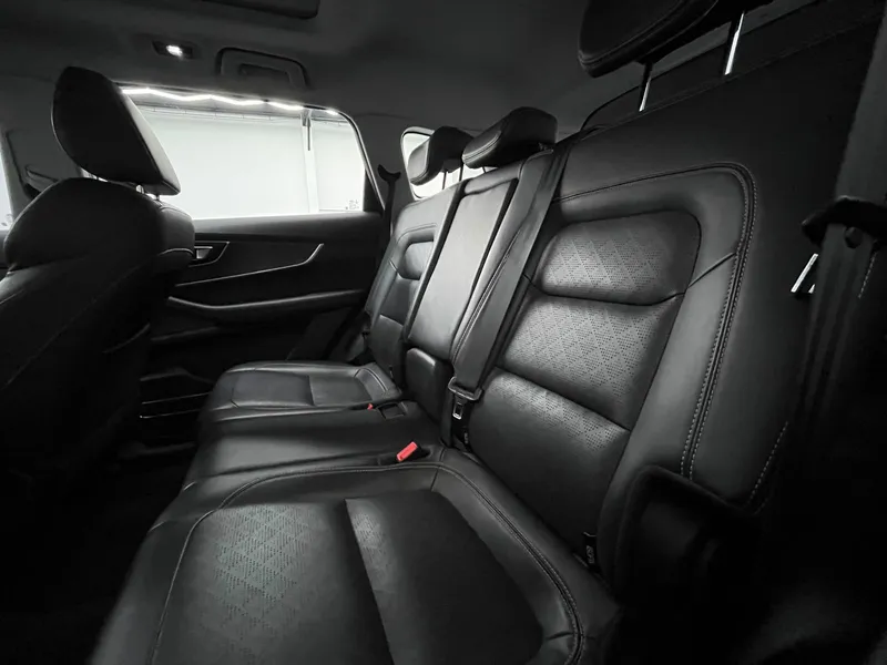 Chery Tiggo 8 Cinza