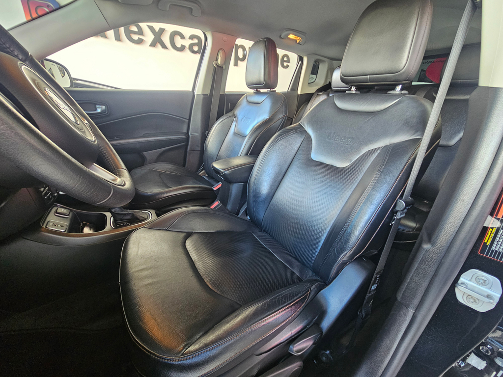 Jeep Compass Preto