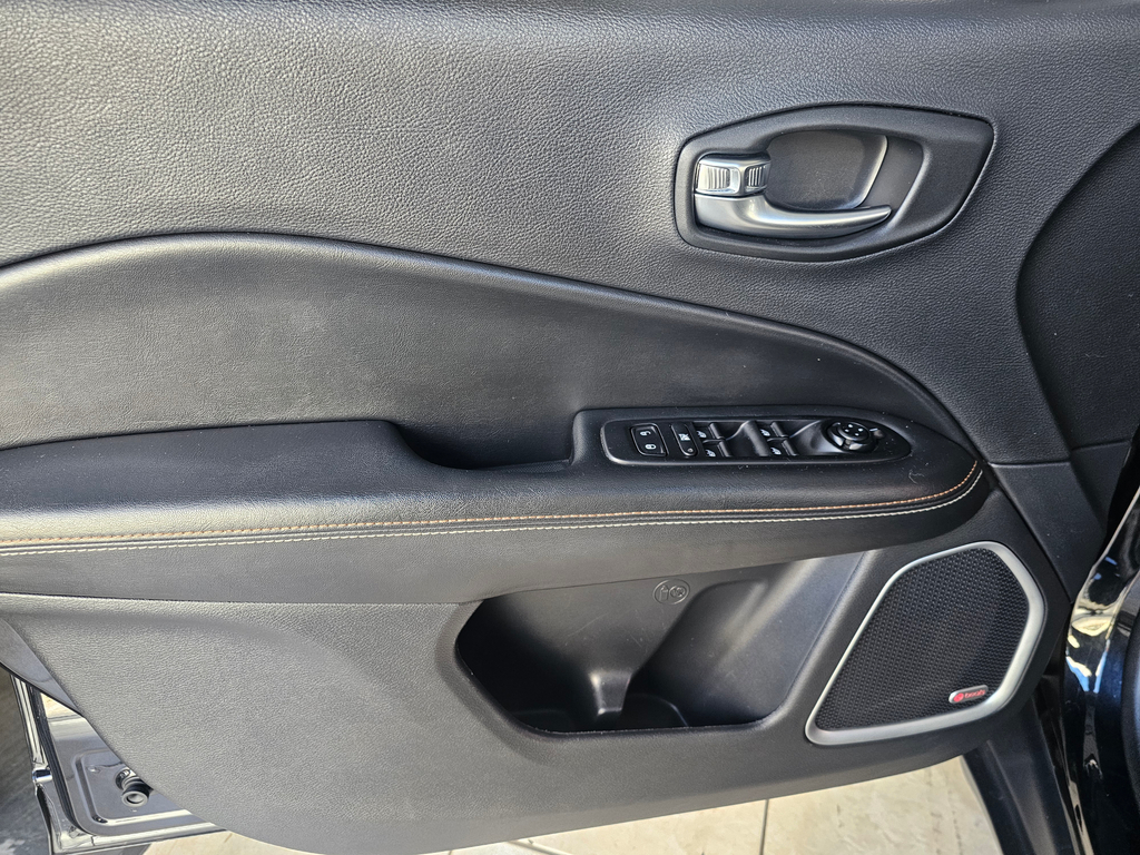 Jeep Compass Preto