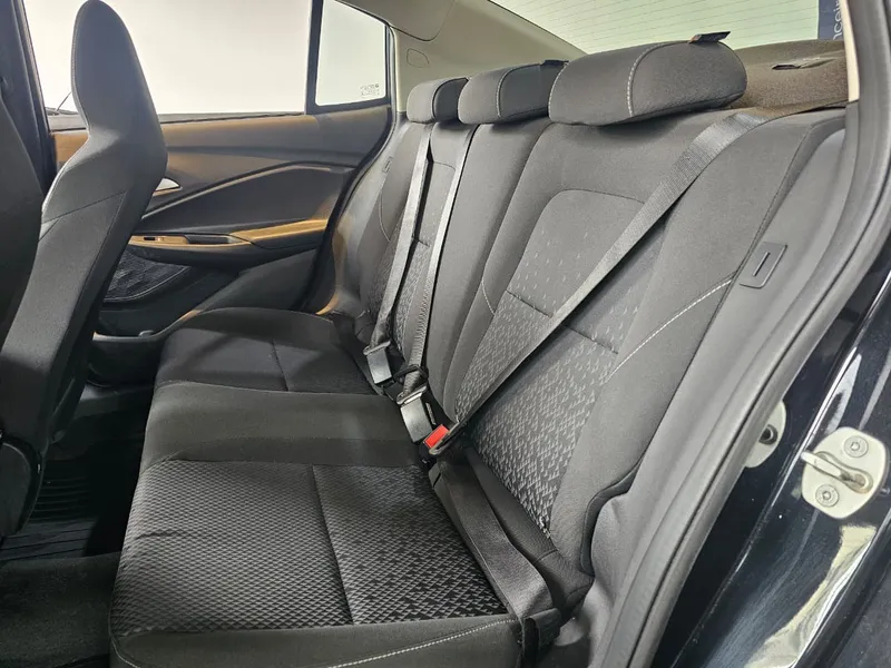 Chevrolet Onix Preto