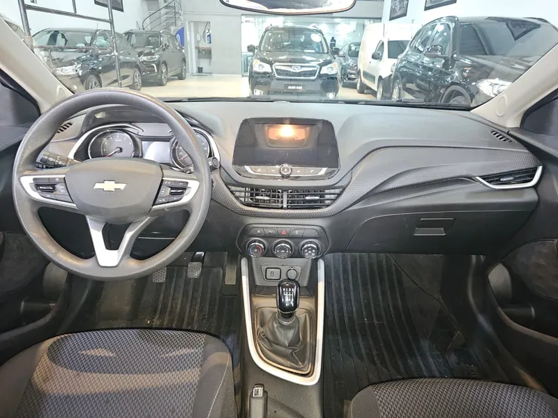 Chevrolet Onix Preto