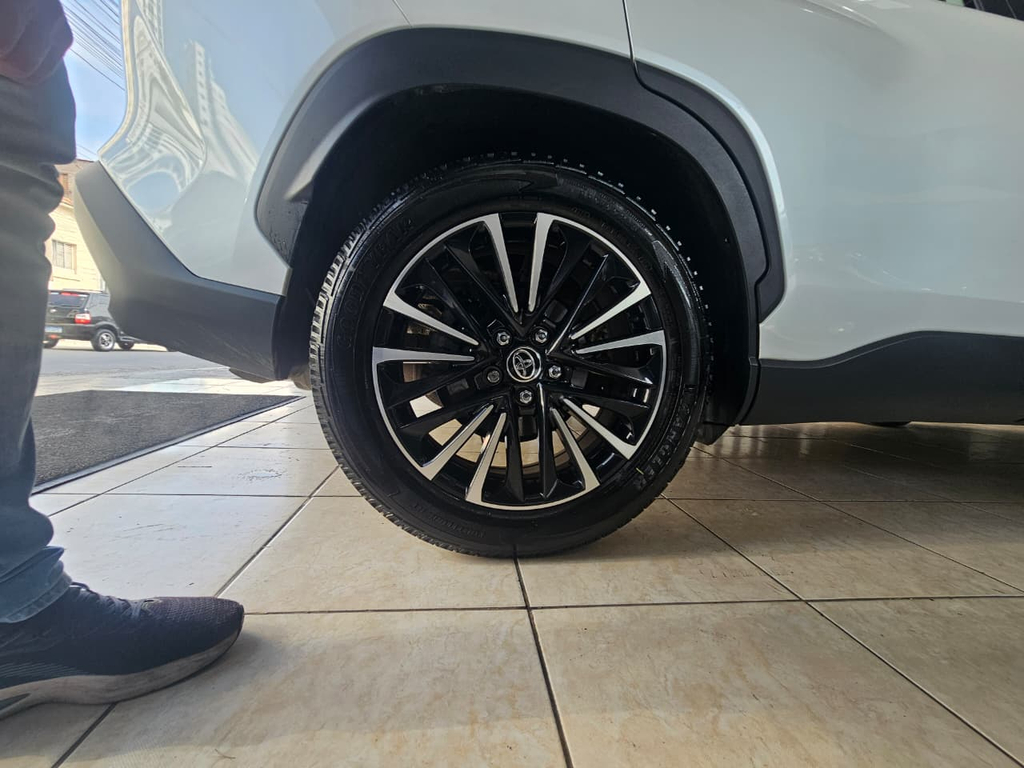 Toyota Corolla Cross Branco