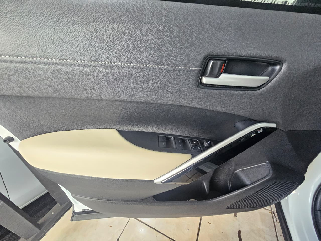 Toyota Corolla Cross Branco