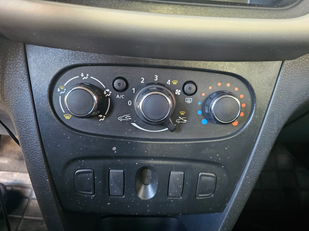 Renault Sandero Branco