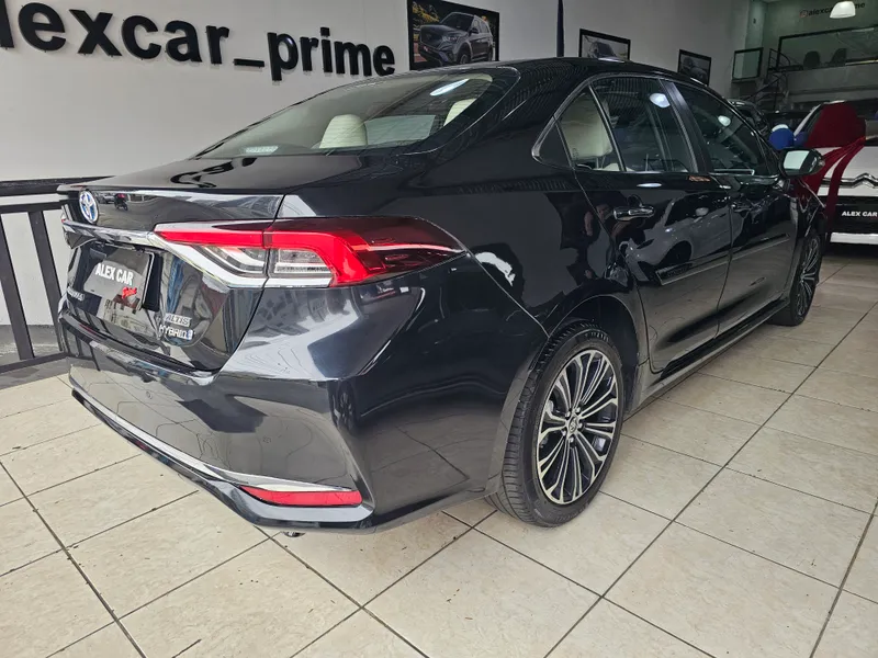 Toyota Corolla Altis Preto