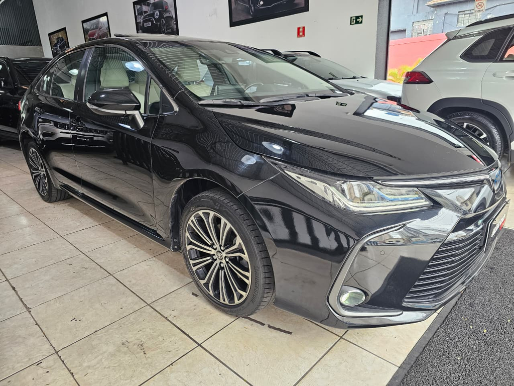 Toyota Corolla Altis Preto