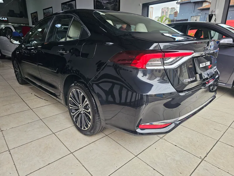 Toyota Corolla Altis Preto
