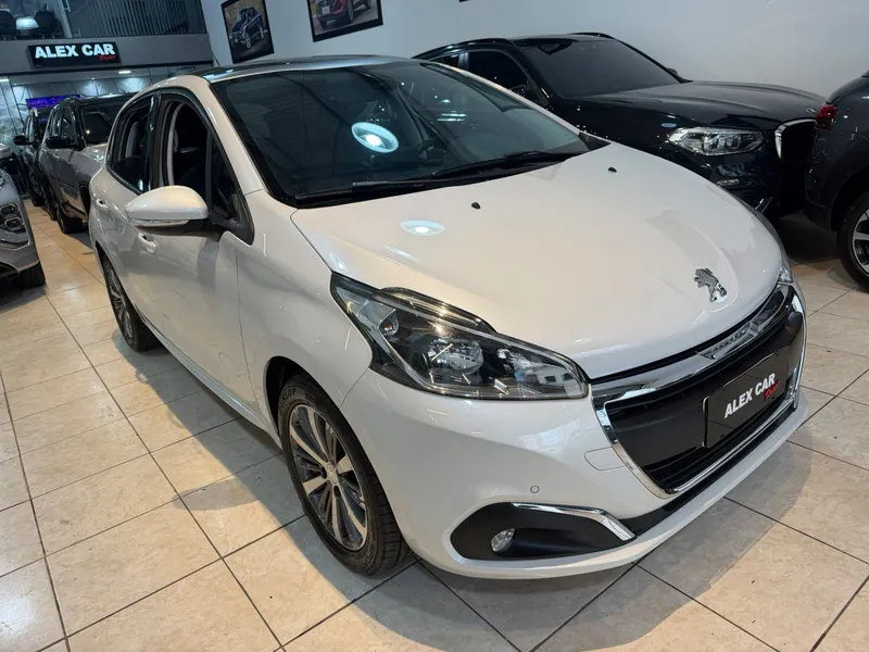 Peugeot 208 Branco