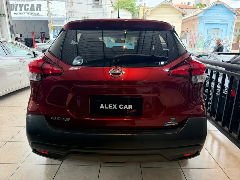 Nissan Kicks Vermelho