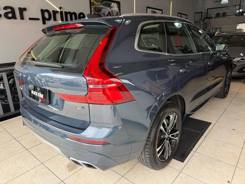 Volvo XC60 Azul