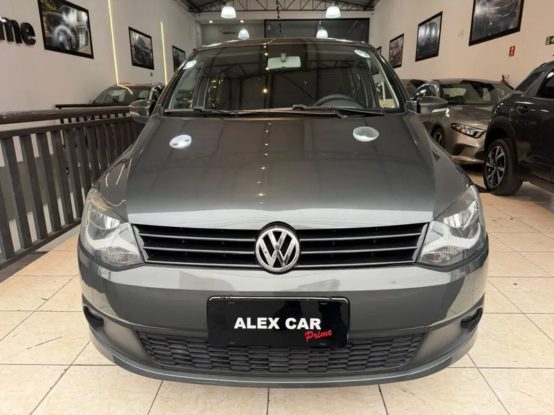 Volkswagen Fox Cinza