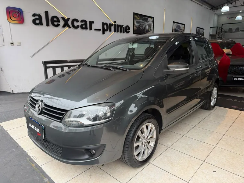 Volkswagen Fox Cinza