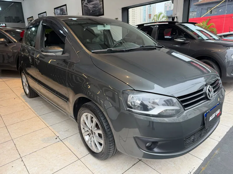 Volkswagen Fox Cinza