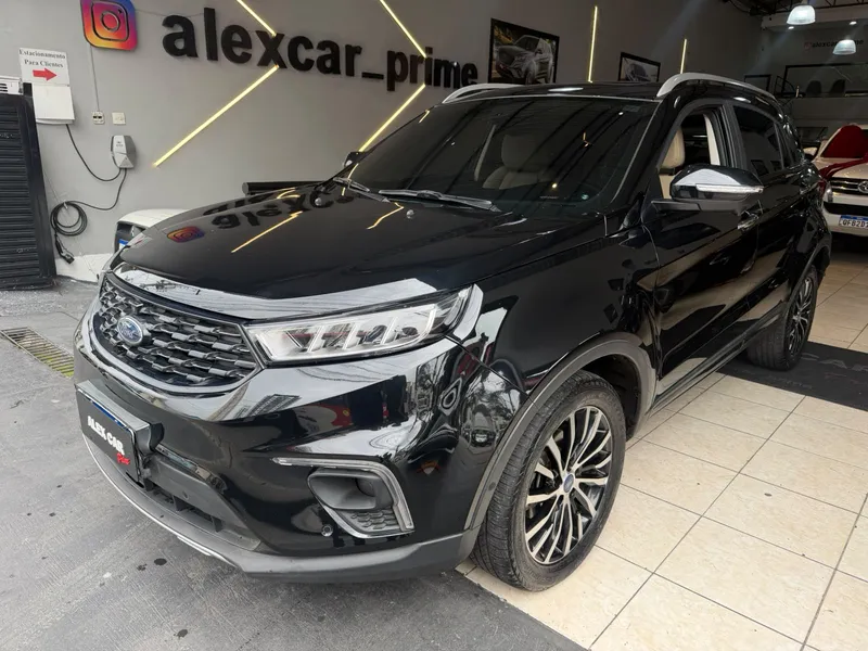Ford TERRITORY Preto
