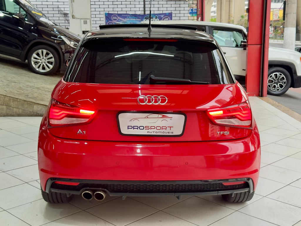 Audi A1 Vermelho