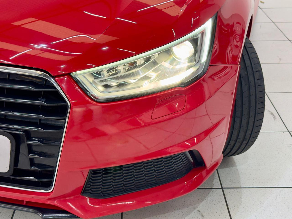 Audi A1 Vermelho