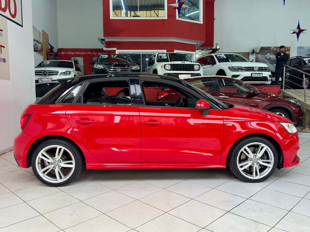 Audi A1 Vermelho