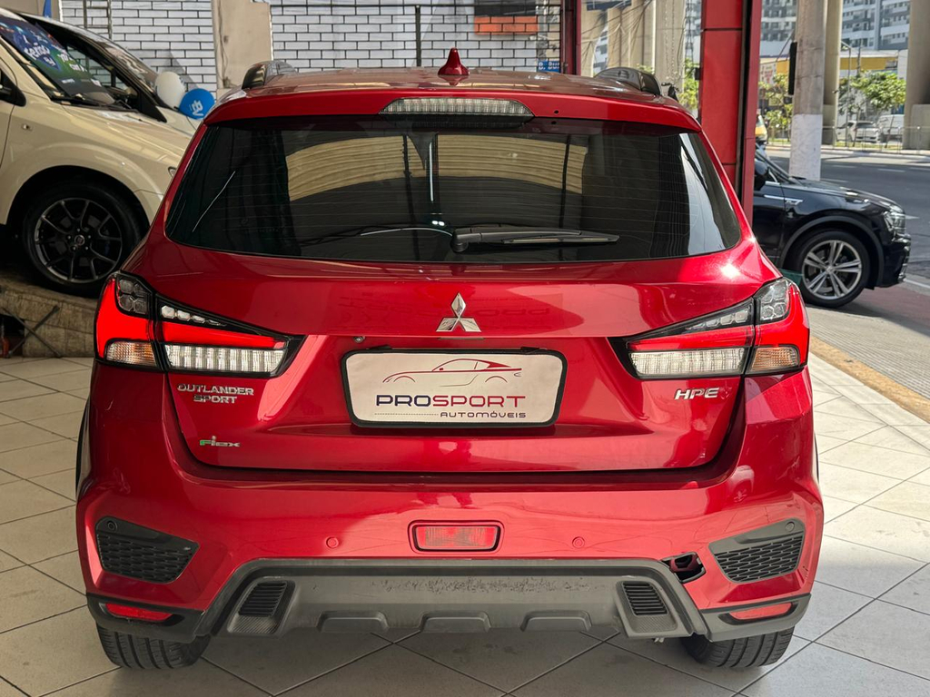 Mitsubishi Outlander Vermelho
