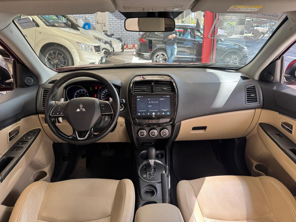 Mitsubishi Outlander Vermelho