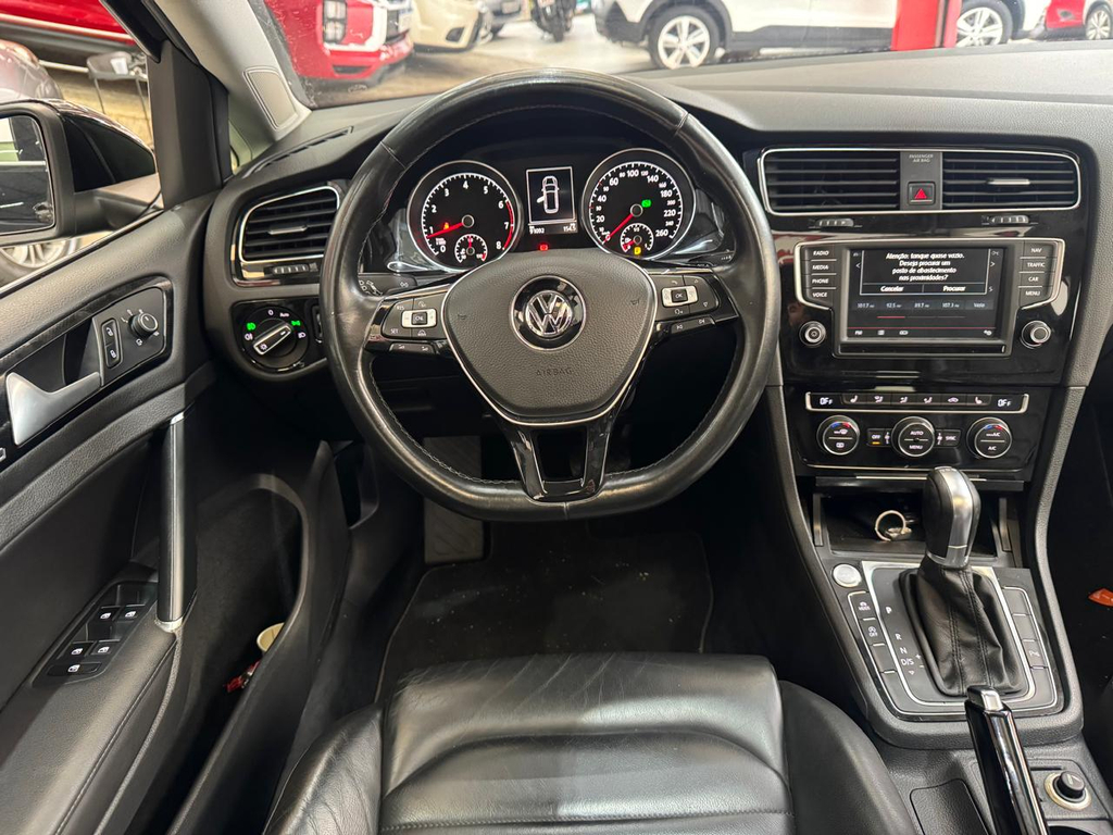 Volkswagen Golf Variant Preto