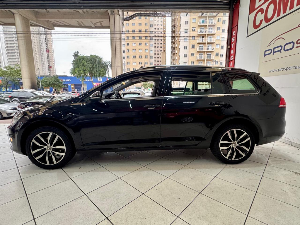 Volkswagen Golf Variant Preto