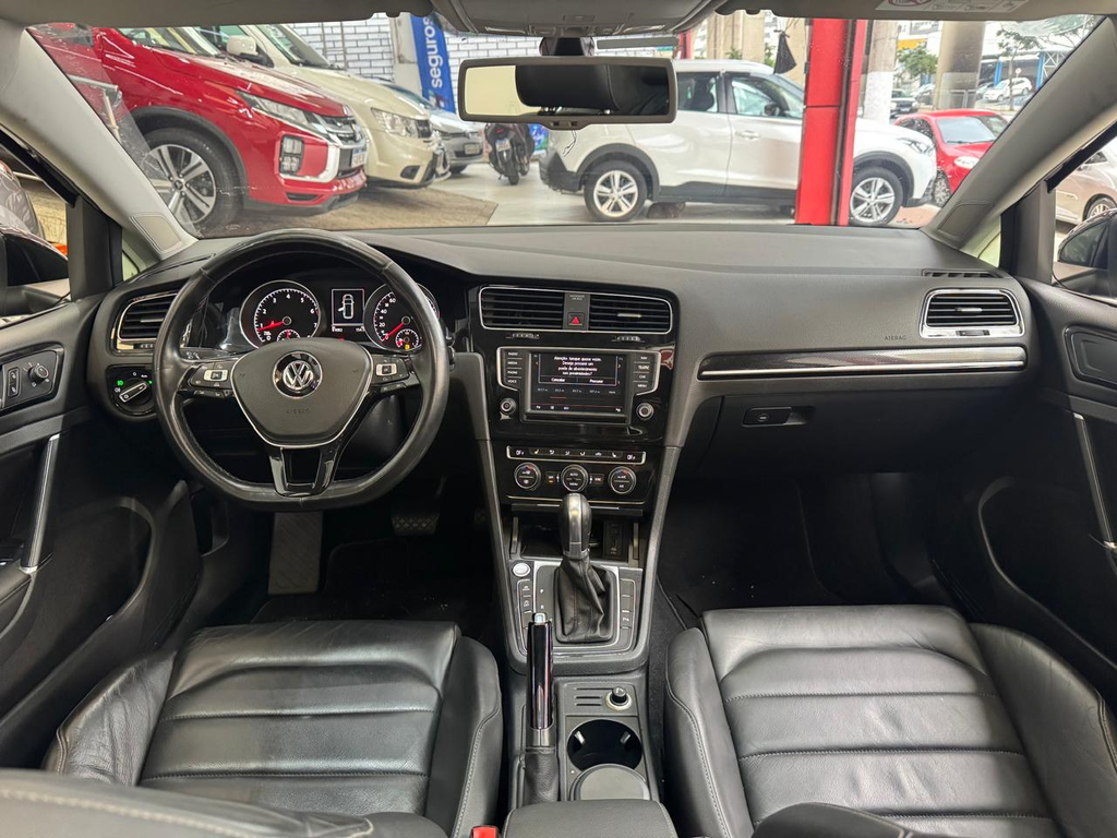 Volkswagen Golf Variant Preto