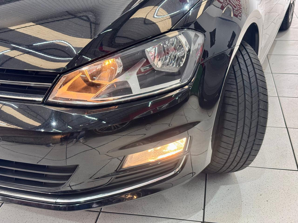 Volkswagen Golf Variant Preto
