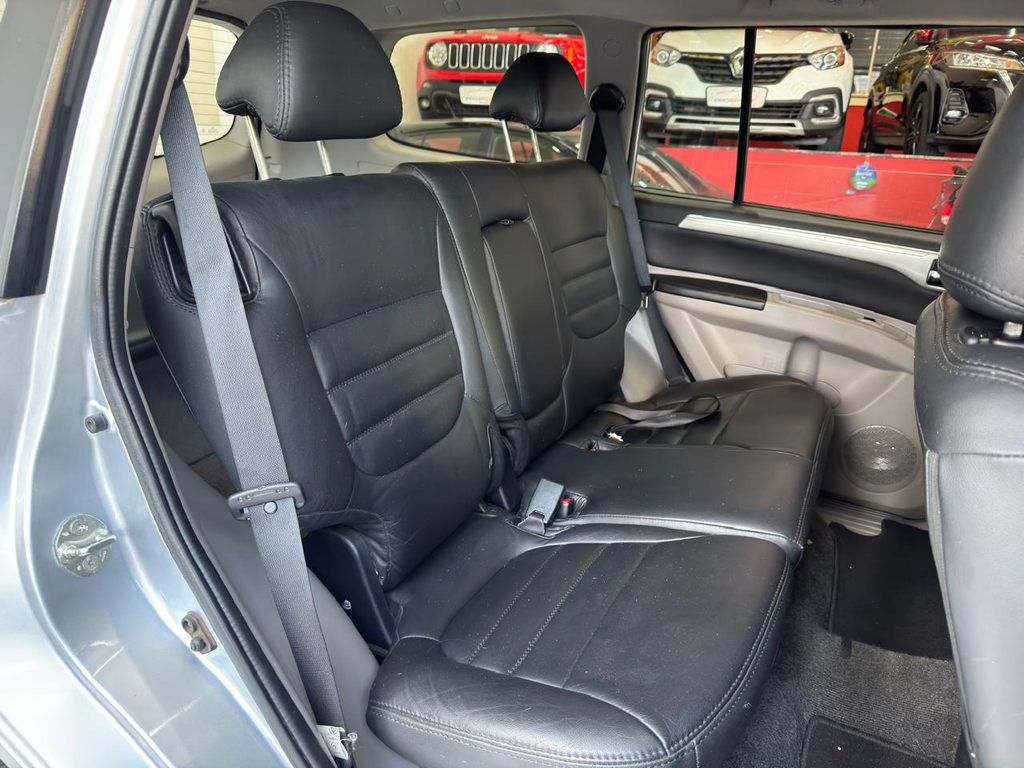 Mitsubishi Pajero Prata