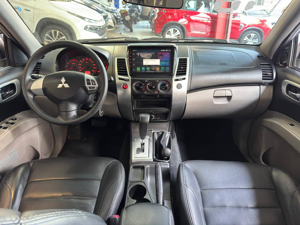 Mitsubishi Pajero Prata