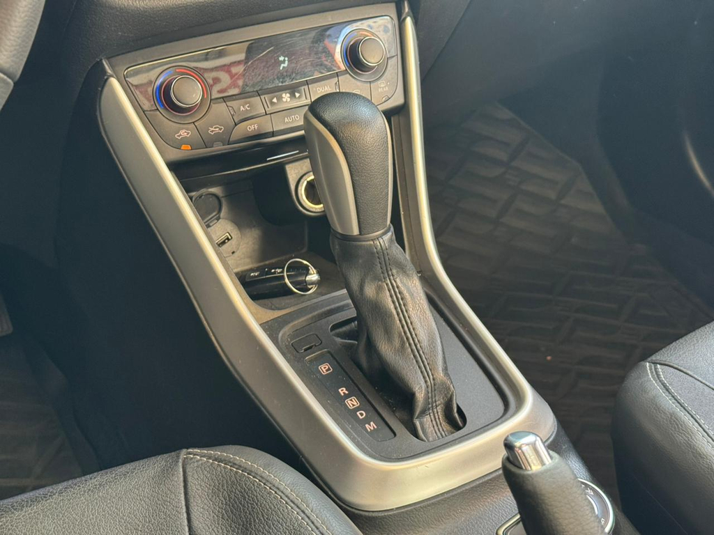 Suzuki S Cross Azul