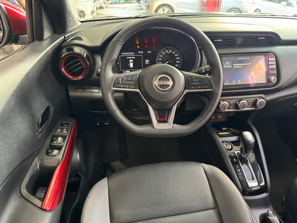 Nissan Kicks Preto