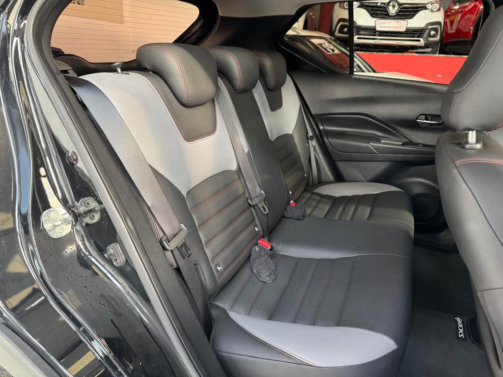 Nissan Kicks Preto