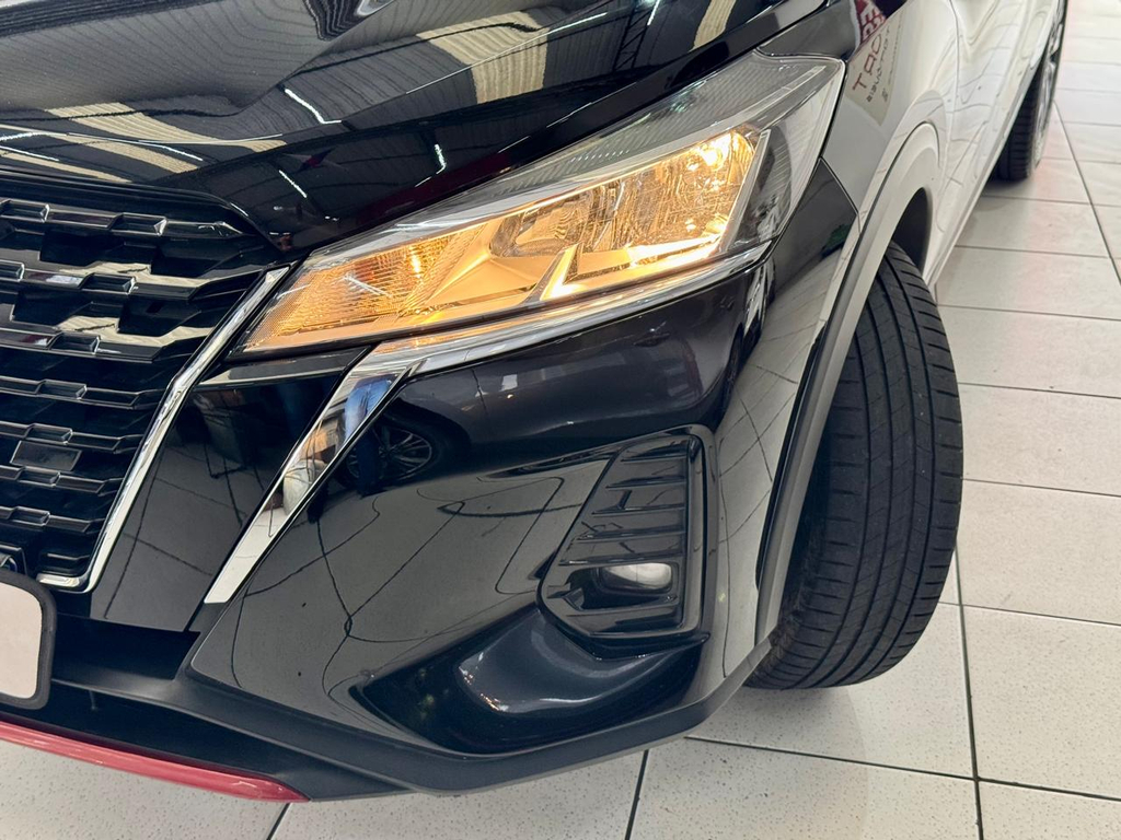 Nissan Kicks Preto